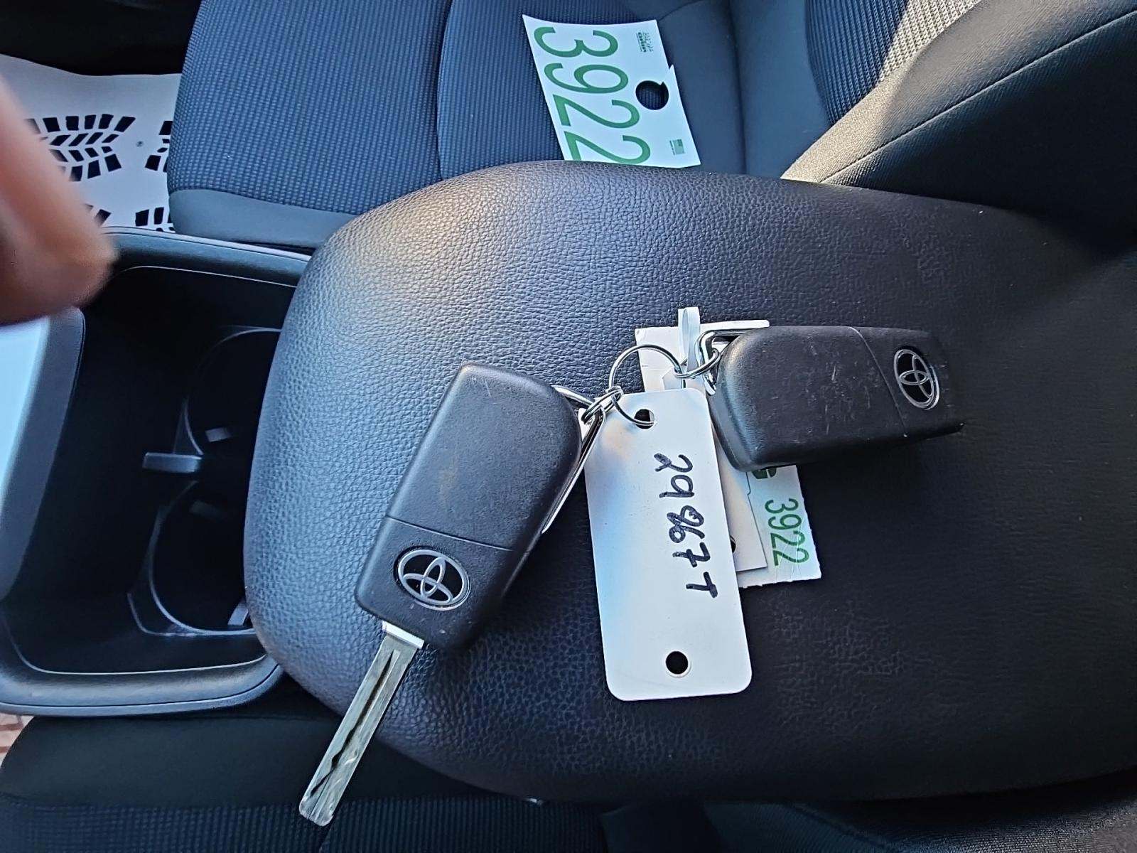 2022 Toyota RAV4 LE AWD