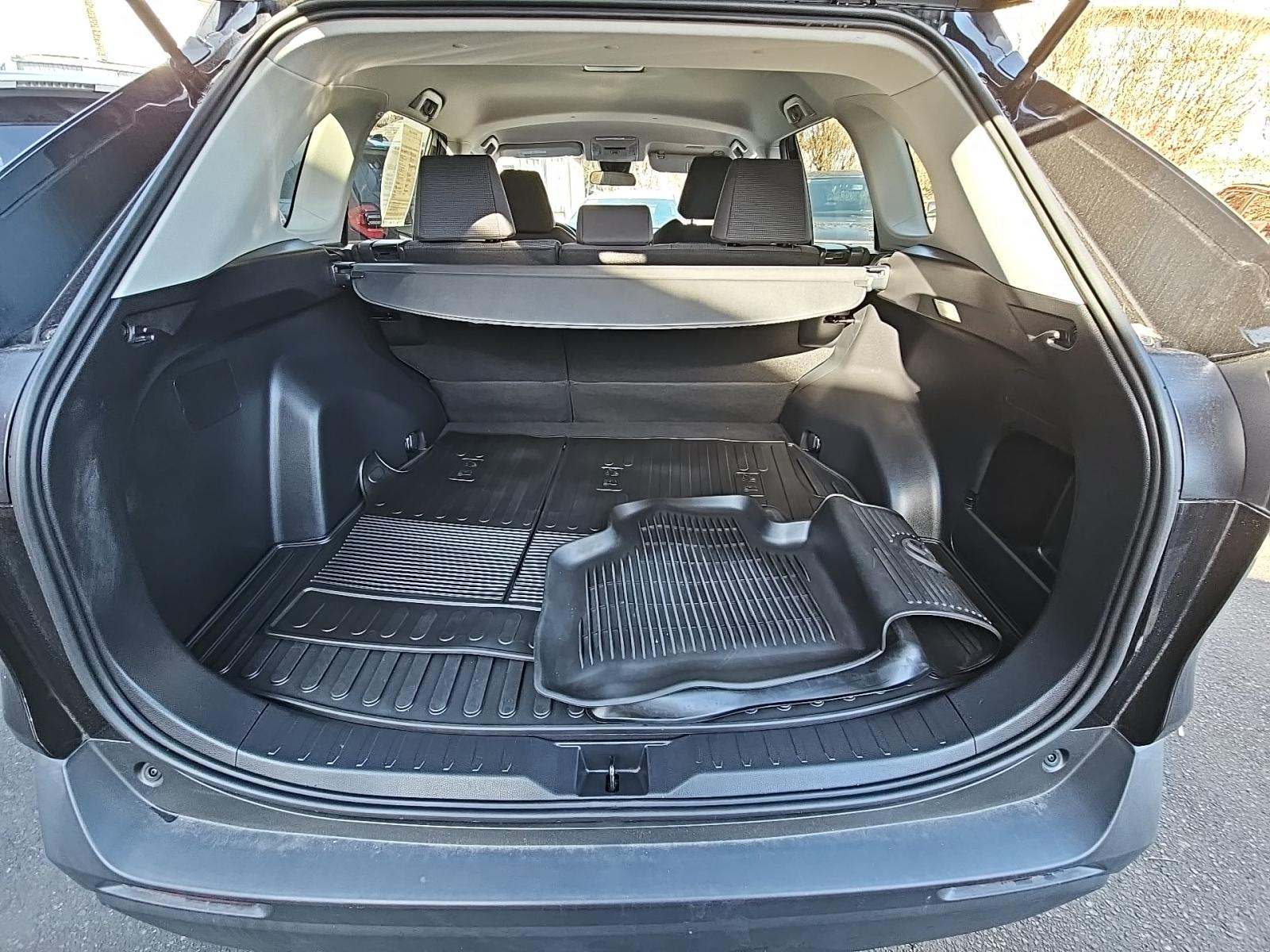 2022 Toyota RAV4 LE AWD