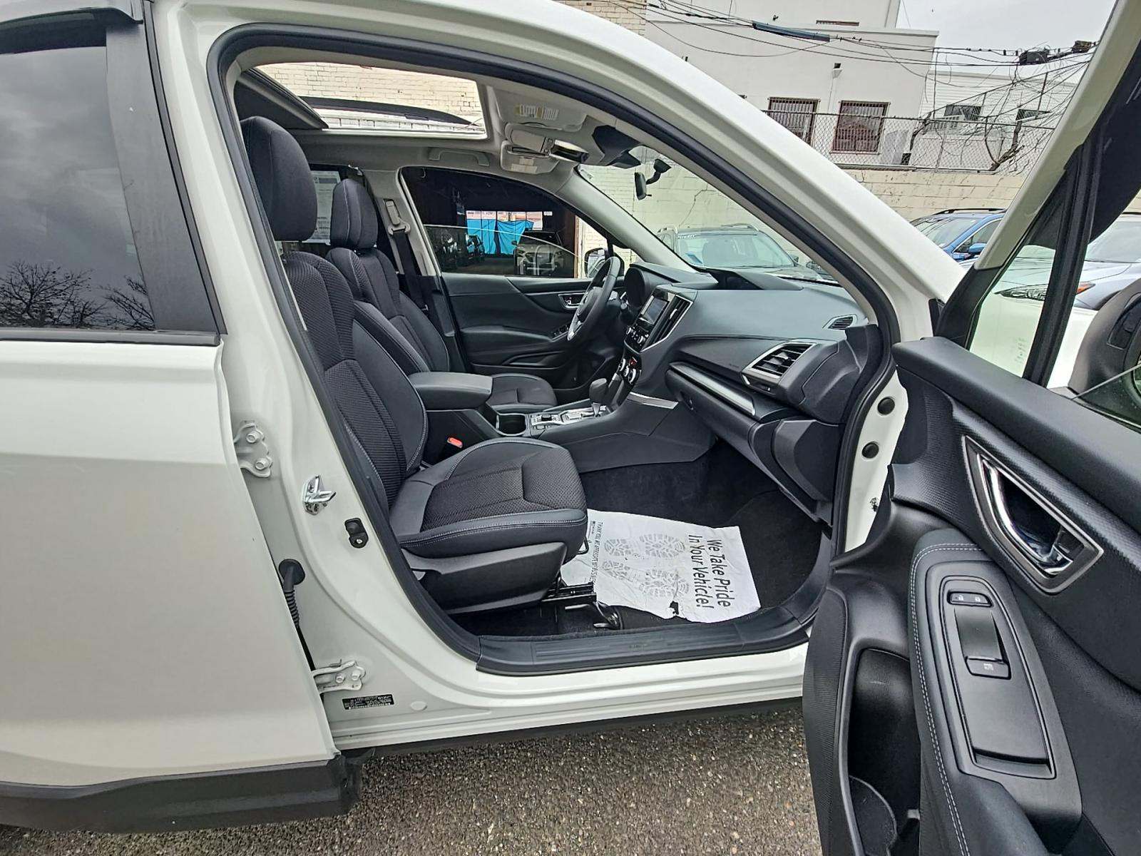 2023 Subaru Forester Premium AWD