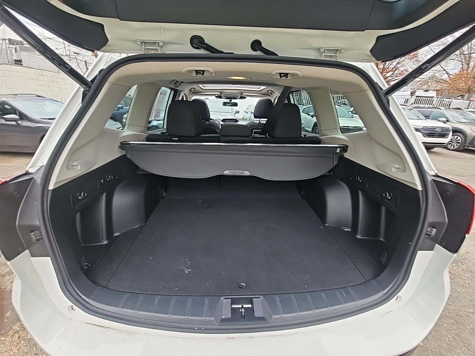 2023 Subaru Forester Premium AWD