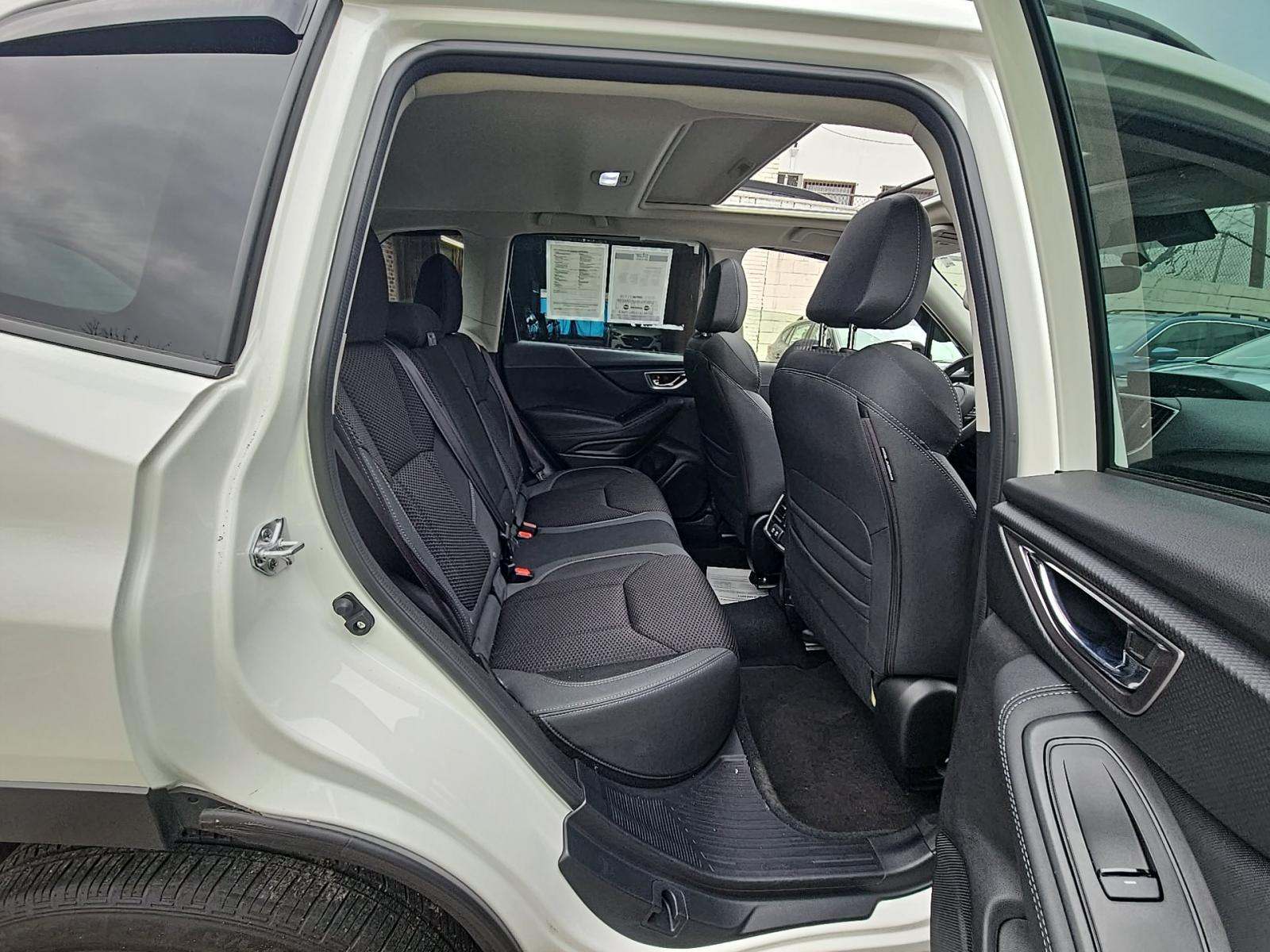 2023 Subaru Forester Premium AWD