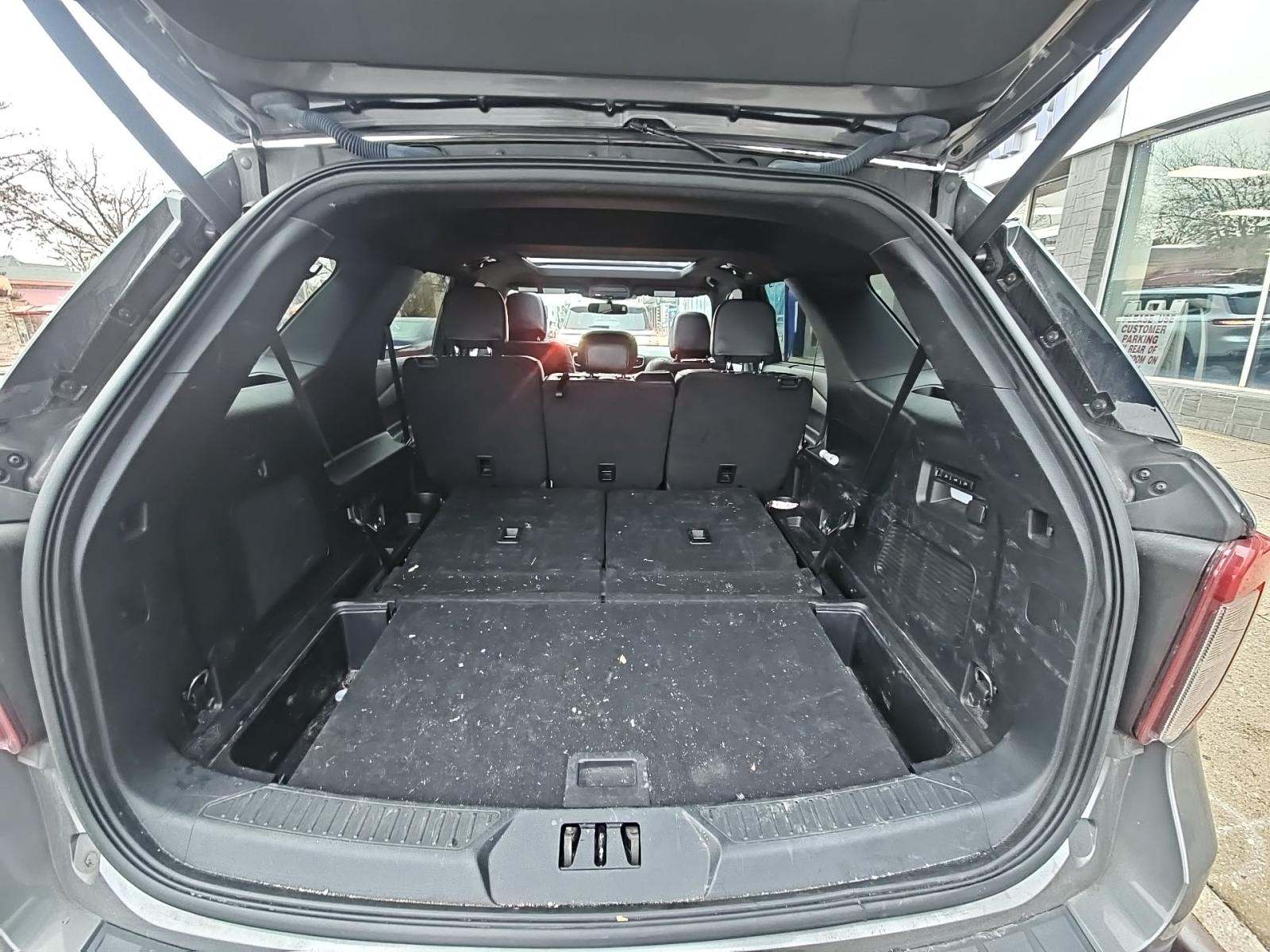 2022 Ford Explorer ST AWD