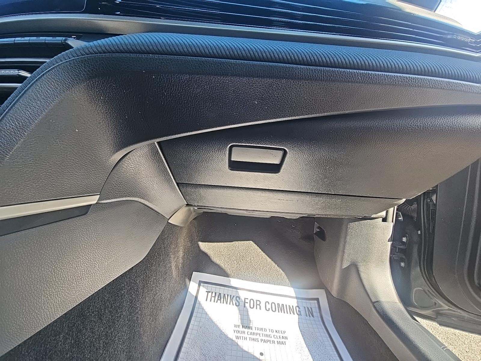 2025 Toyota Camry SE FWD