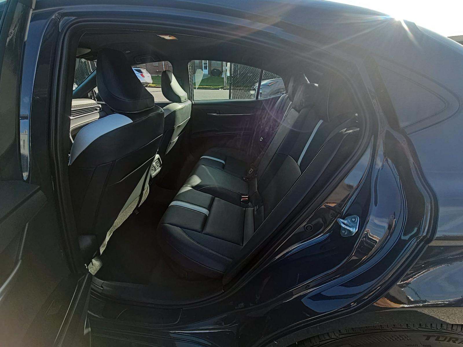 2025 Toyota Camry SE FWD