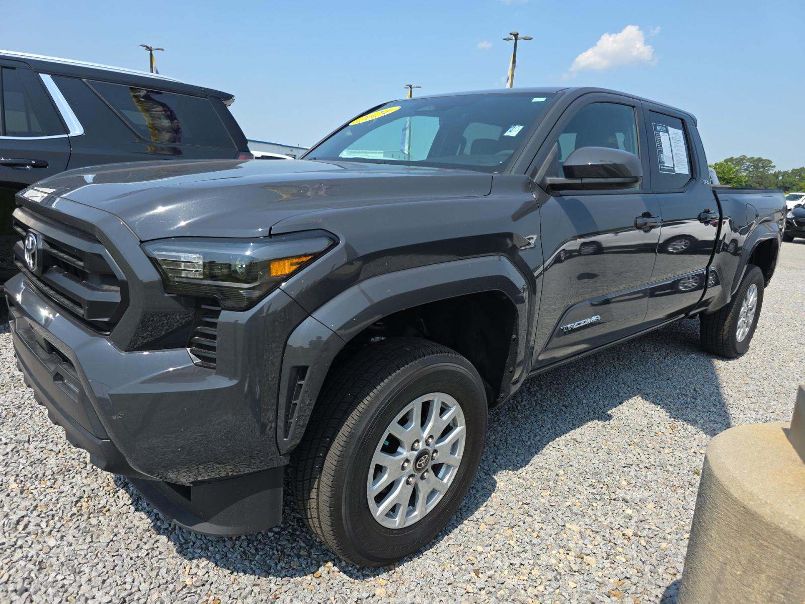 2024 Toyota Tacoma SR5 AWD