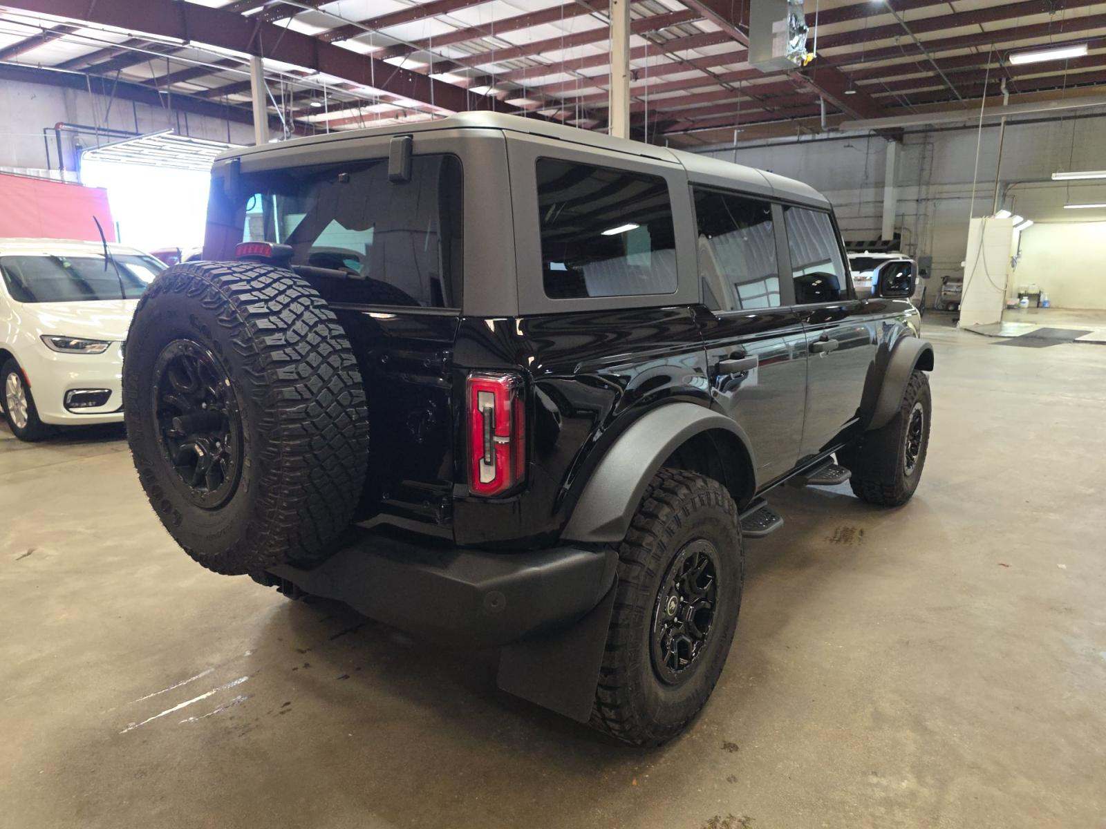 FORD BRONCO - 3
