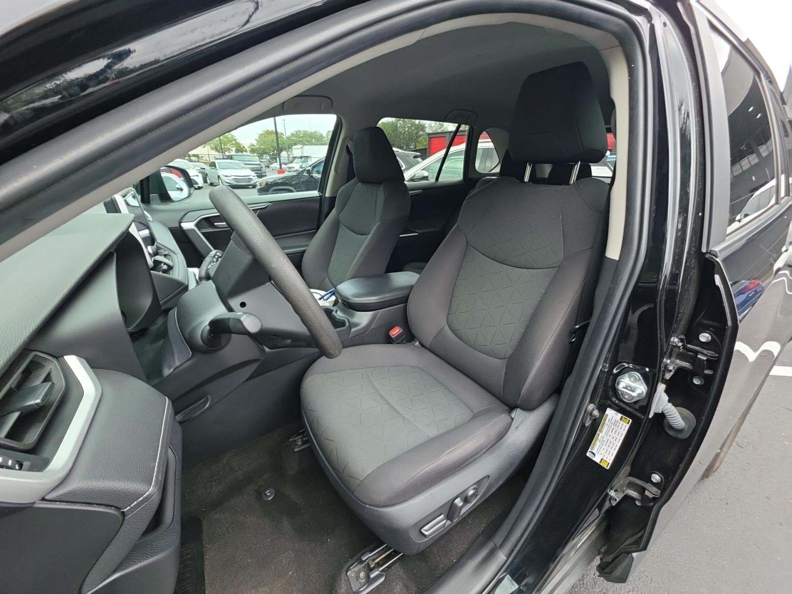 2023 Toyota RAV4 XLE AWD