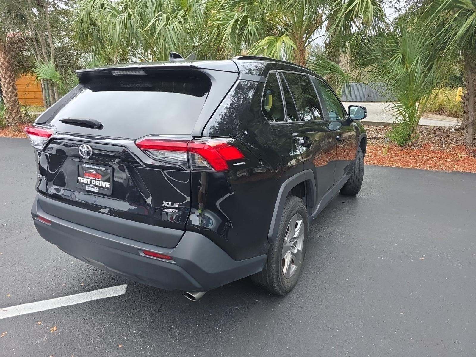 2023 Toyota RAV4 XLE AWD