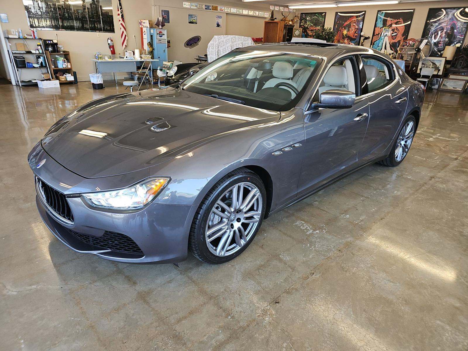 2016 Maserati Ghibli Base RWD