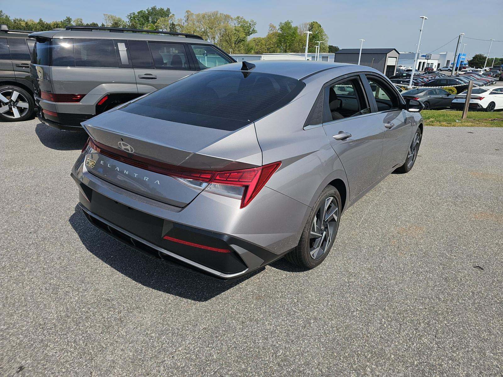 HYUNDAI SEL CONVENIENCE - 3