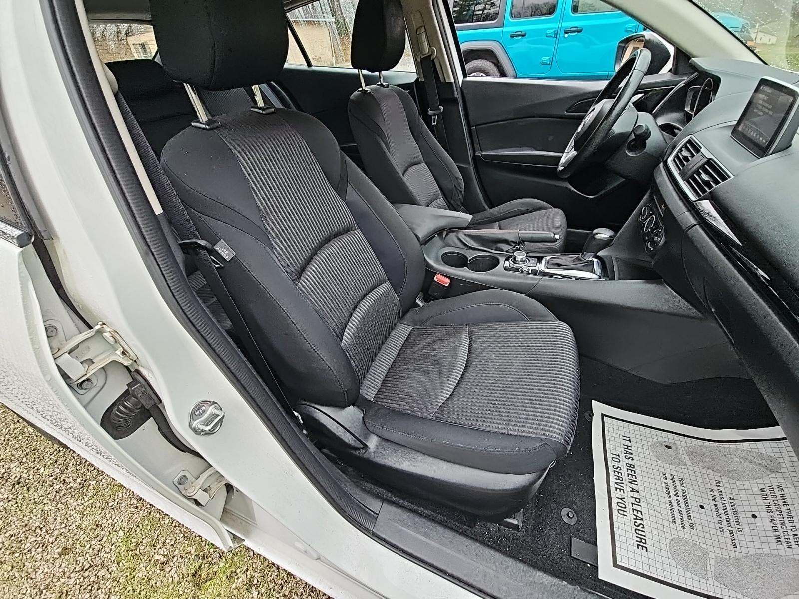 2015 MAZDA MAZDA3 i Touring FWD