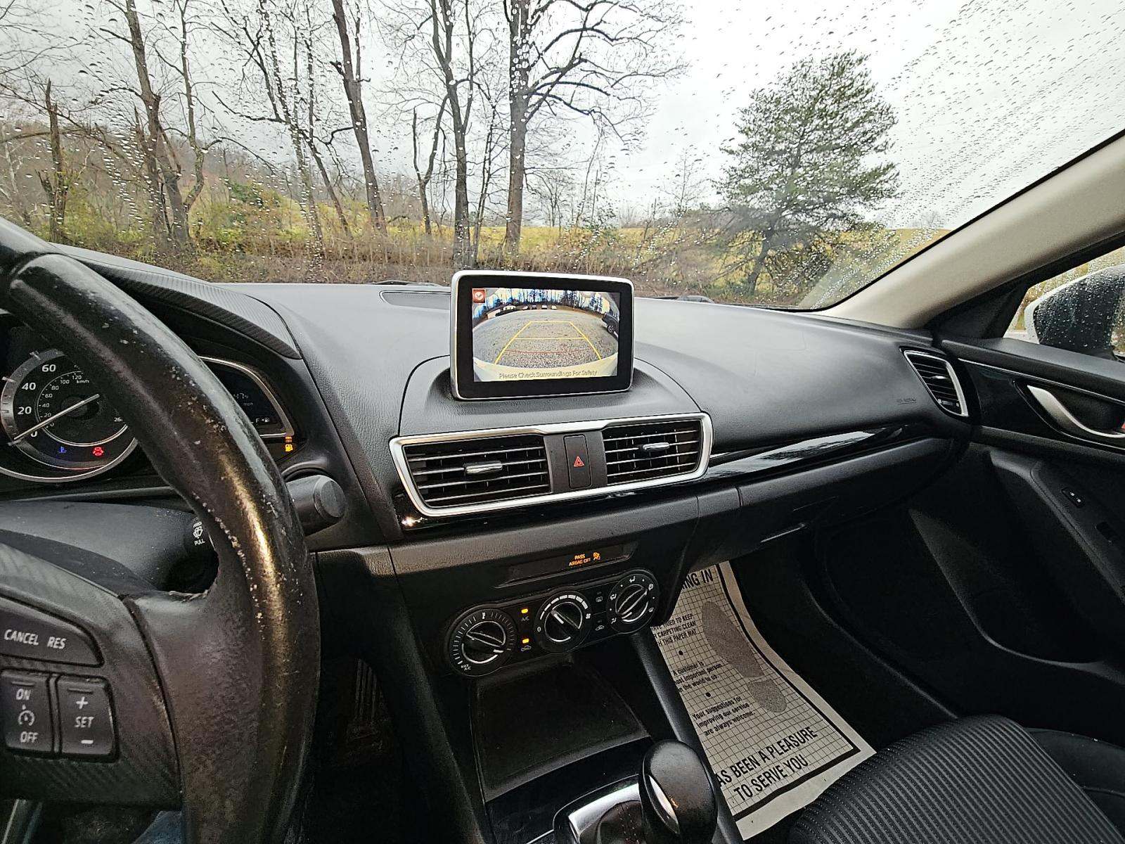 2015 MAZDA MAZDA3 i Touring FWD