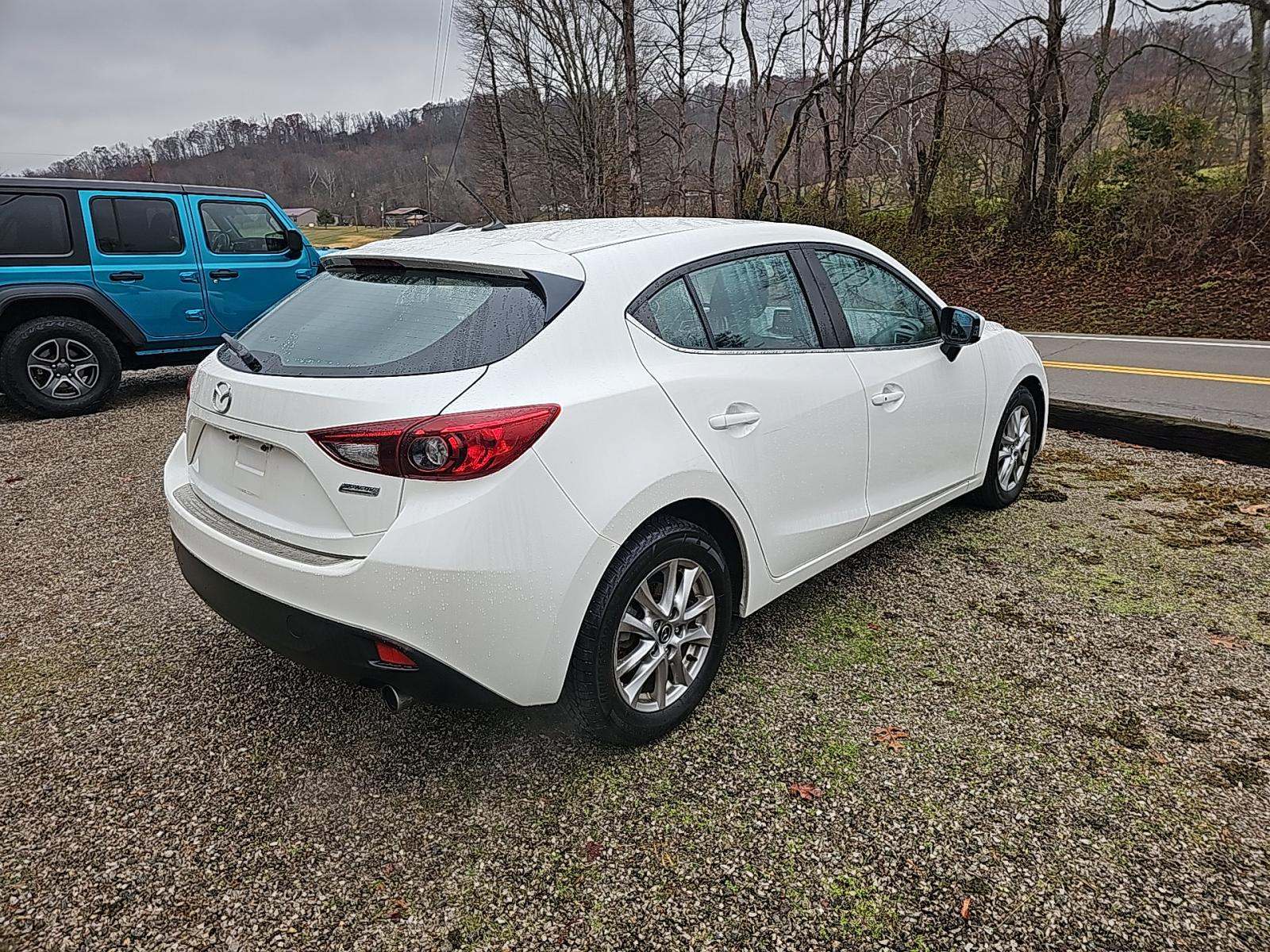 2015 MAZDA MAZDA3 i Touring FWD