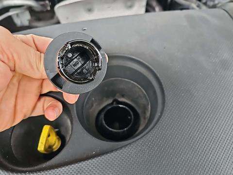 2015 MAZDA MAZDA3 i Touring FWD