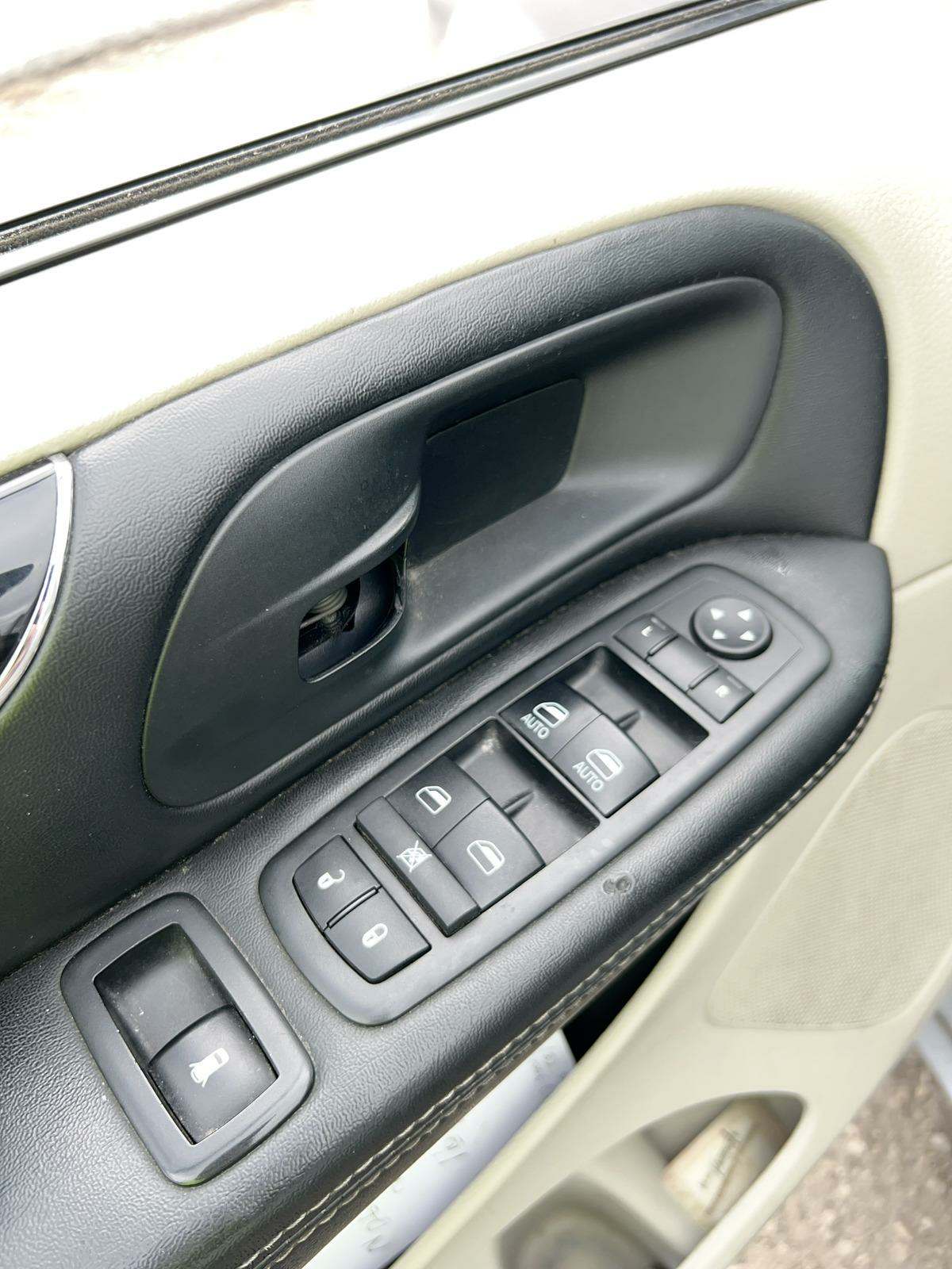 2017 Dodge Grand Caravan SXT FWD