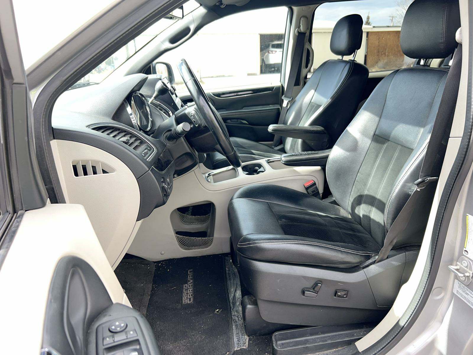 2017 Dodge Grand Caravan SXT FWD