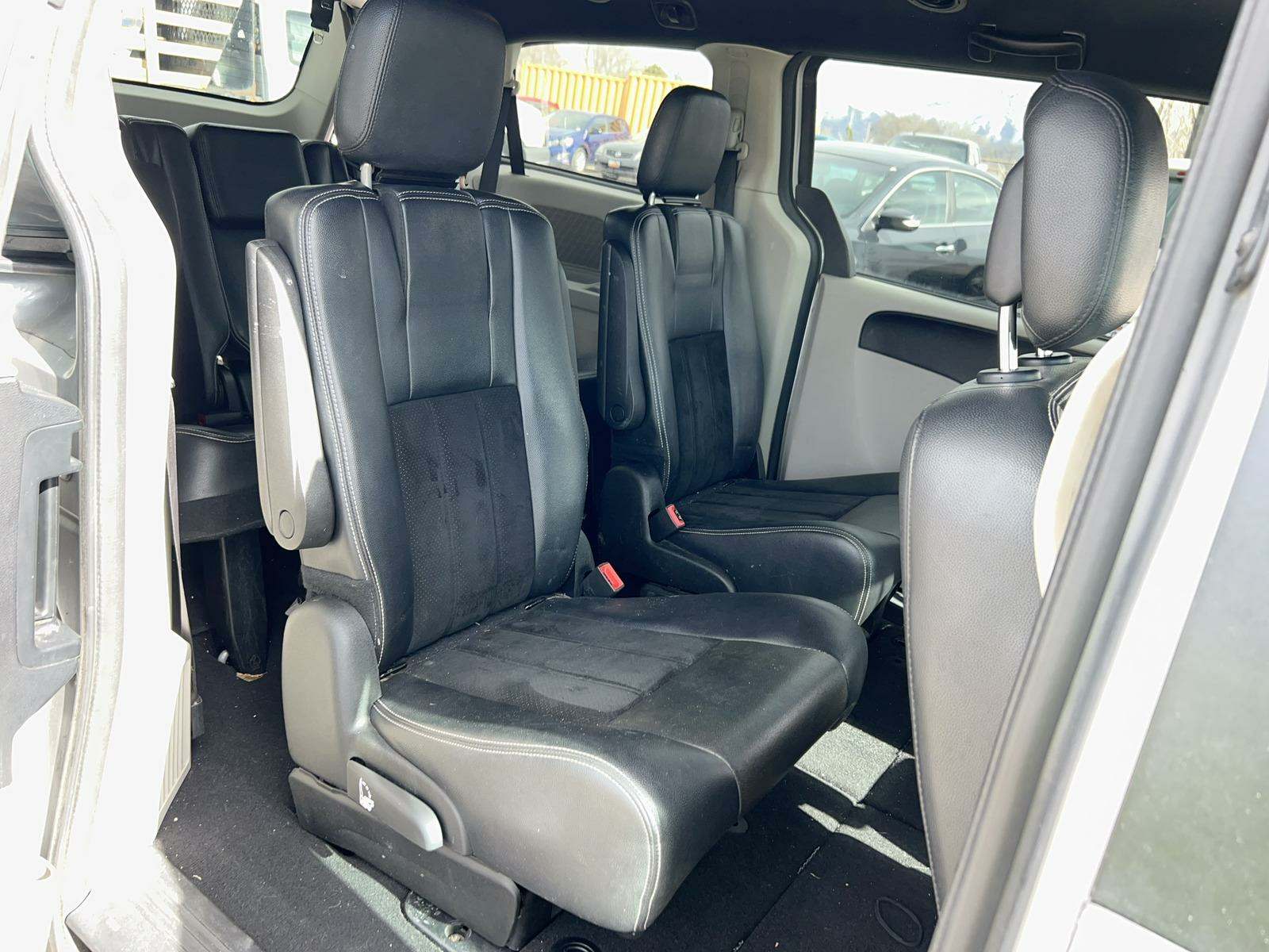 2017 Dodge Grand Caravan SXT FWD