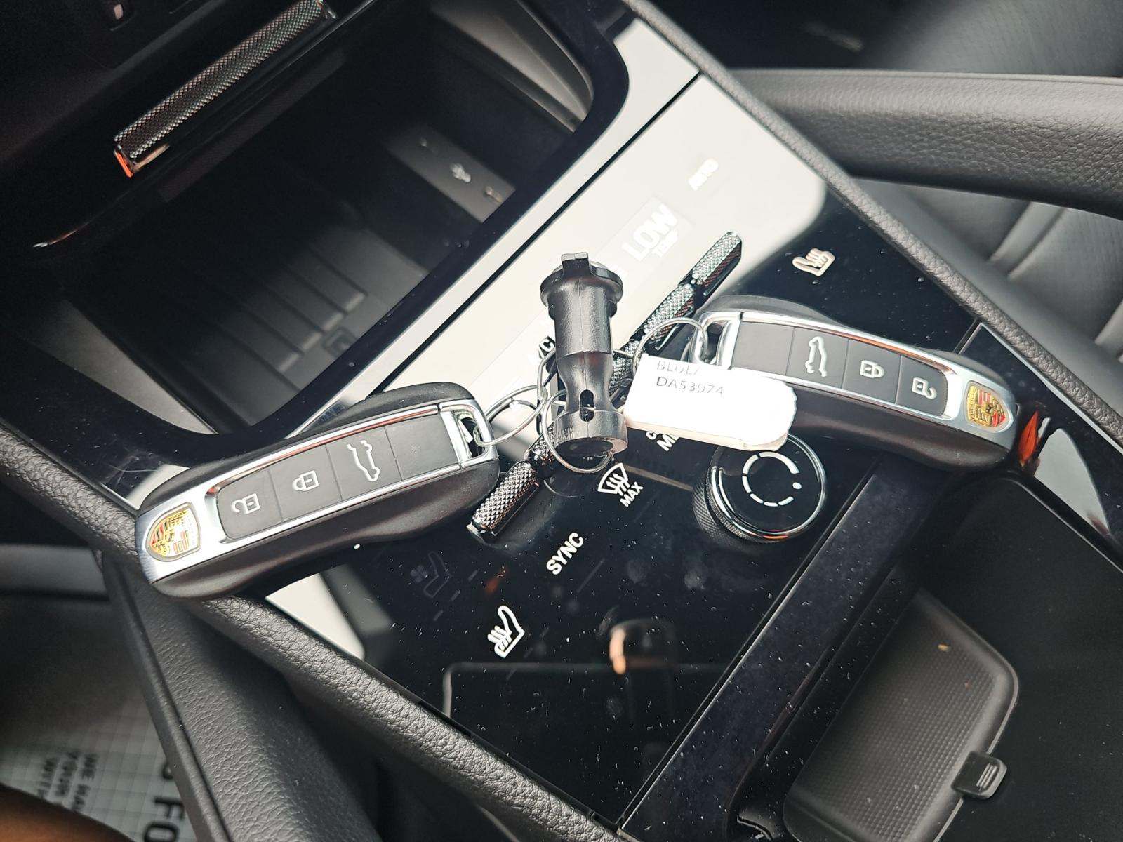 PORSCHE CAYENNE - 4