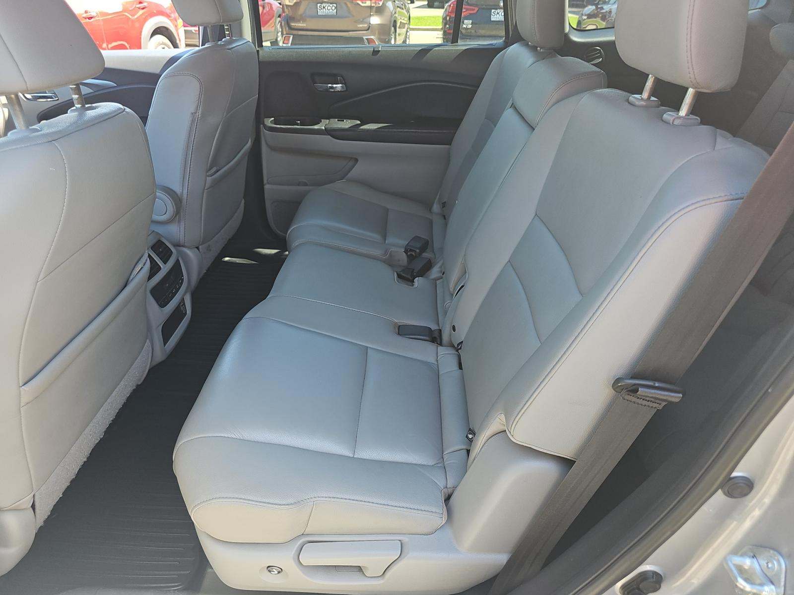2021 Honda Pilot Special Edition FWD