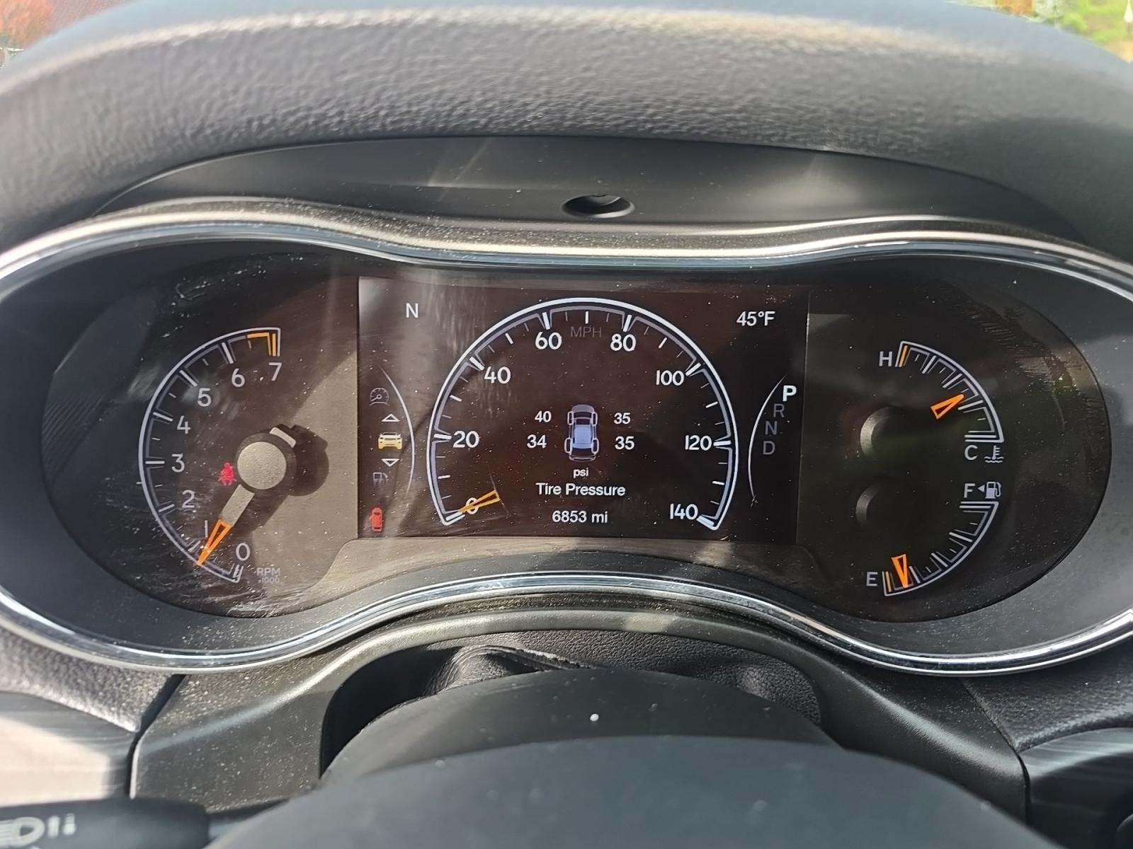 2022 Jeep Grand Cherokee Laredo X AWD