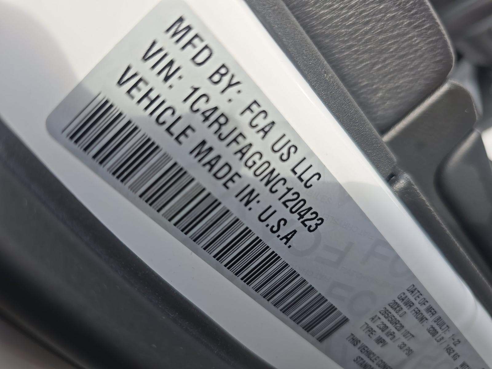 2022 Jeep Grand Cherokee Laredo X AWD