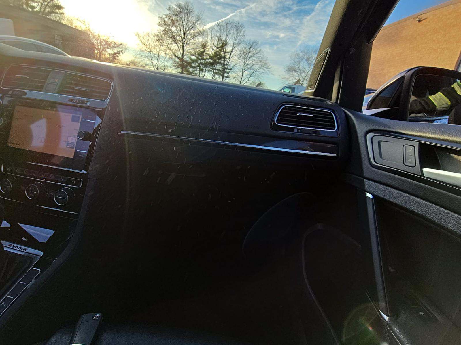 2019 Volkswagen Golf R 2.0T AWD