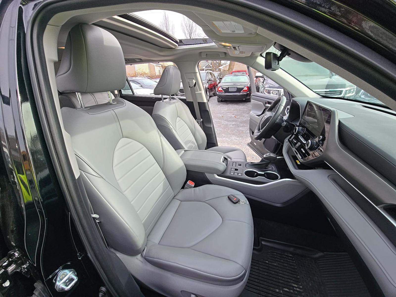 2023 Toyota Highlander XLE AWD