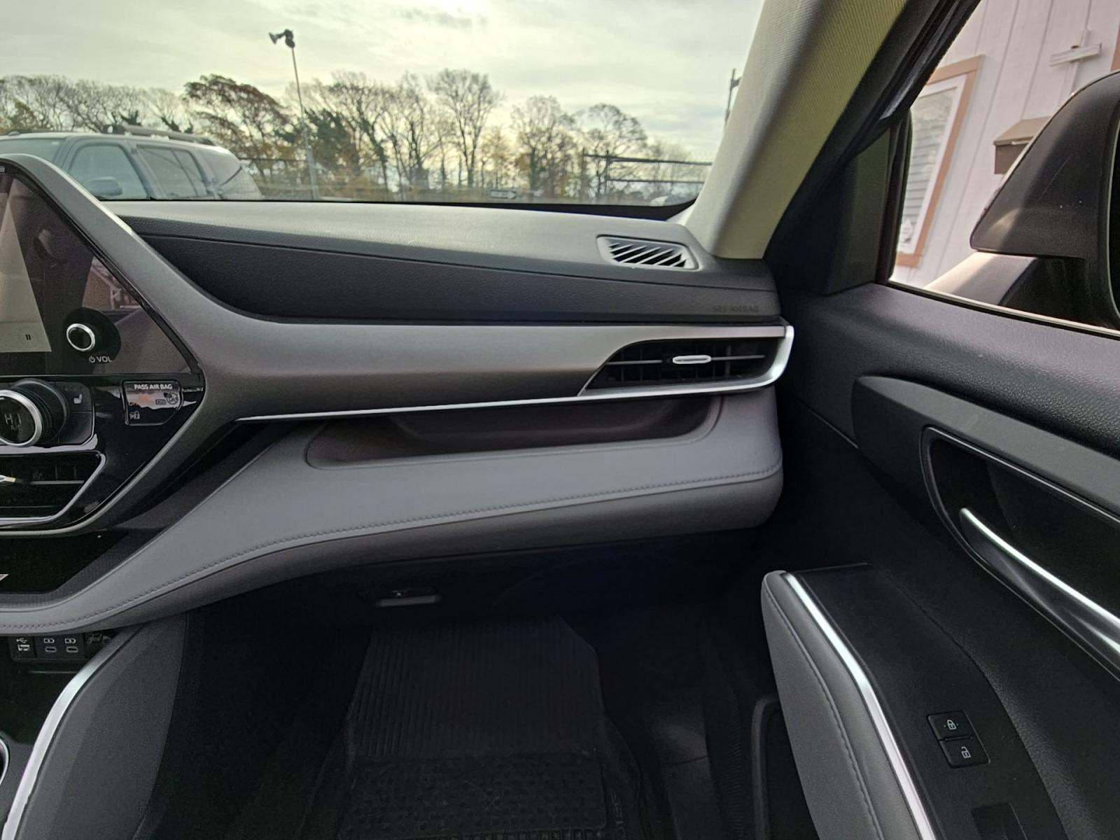 2023 Toyota Highlander XLE AWD