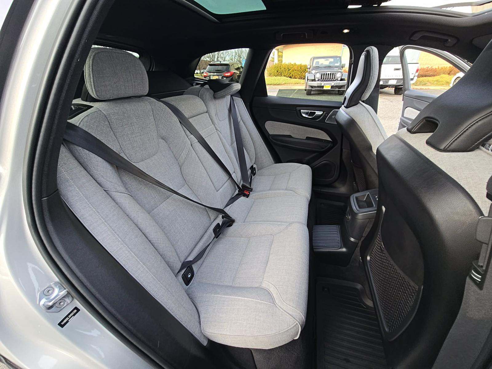 2022 Volvo XC60 Recharge T8 Inscription AWD