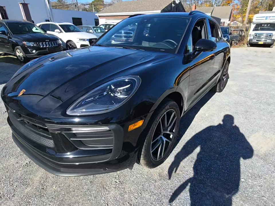 2024 Porsche Macan Base AWD