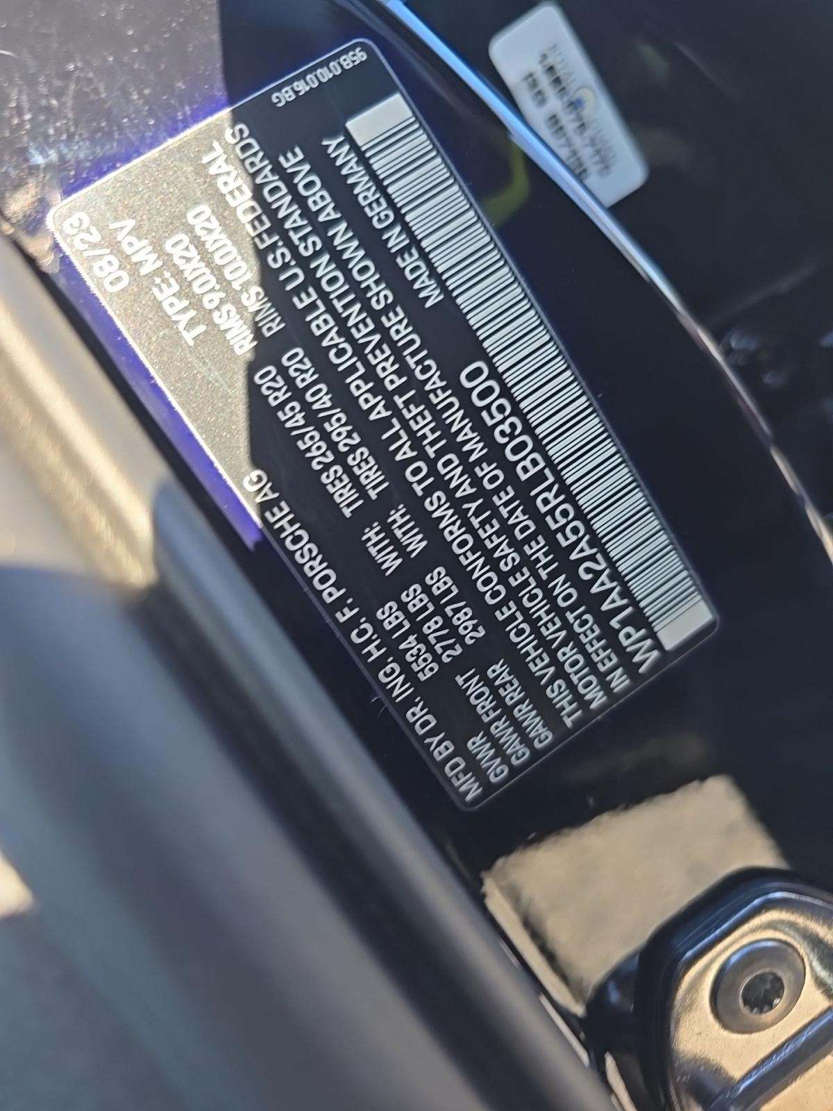 2024 Porsche Macan Base AWD