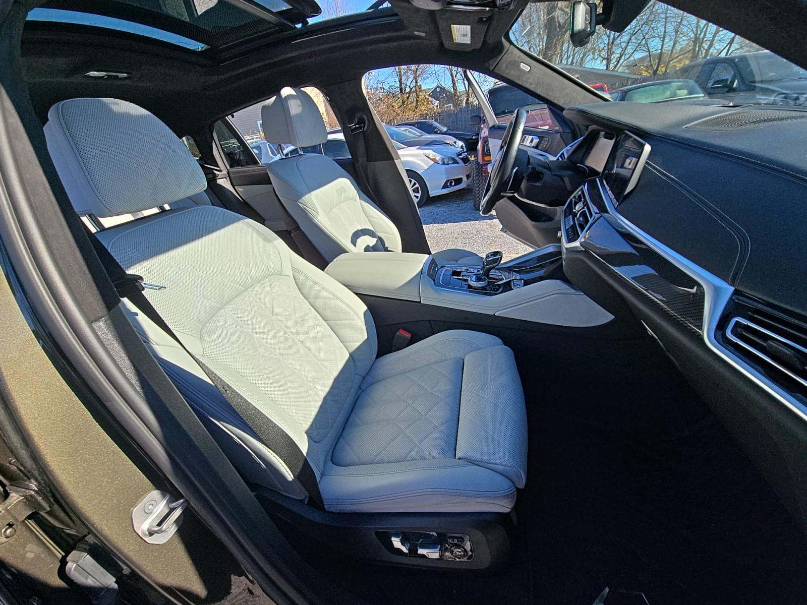 2023 BMW X6 M50i AWD