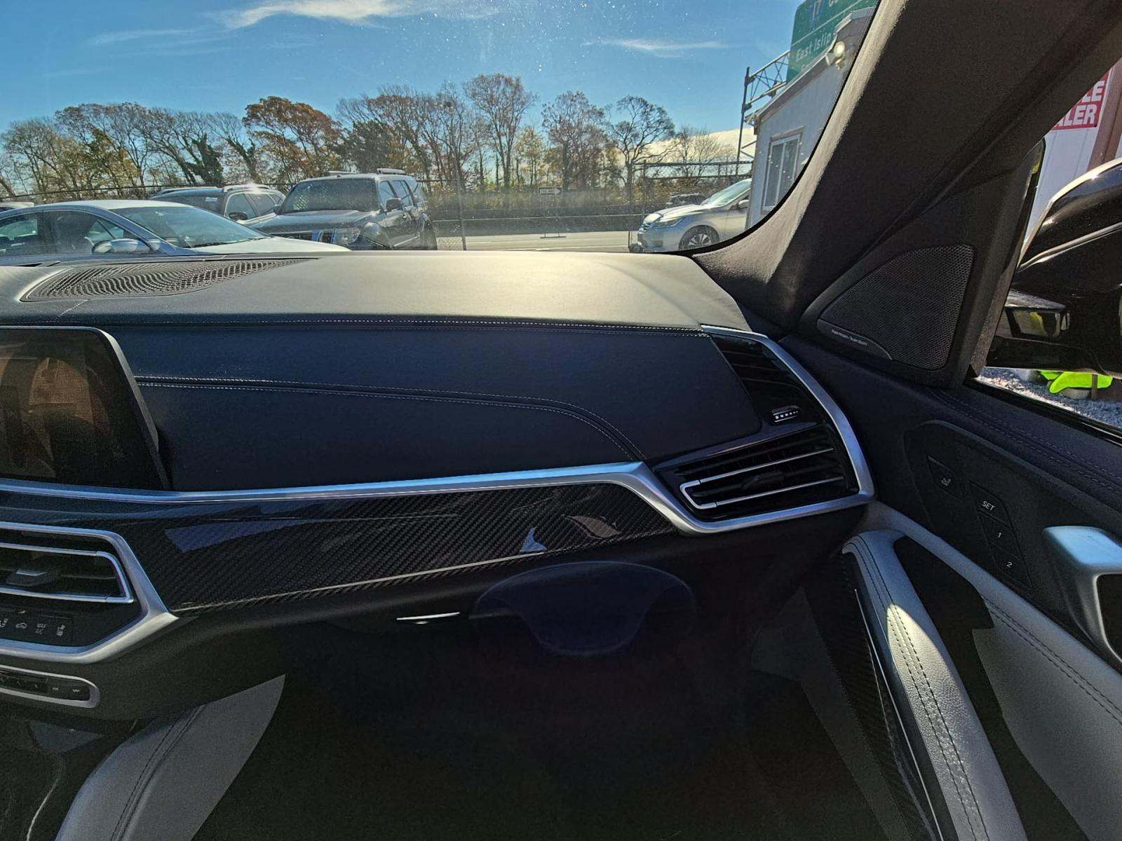 2023 BMW X6 M50i AWD