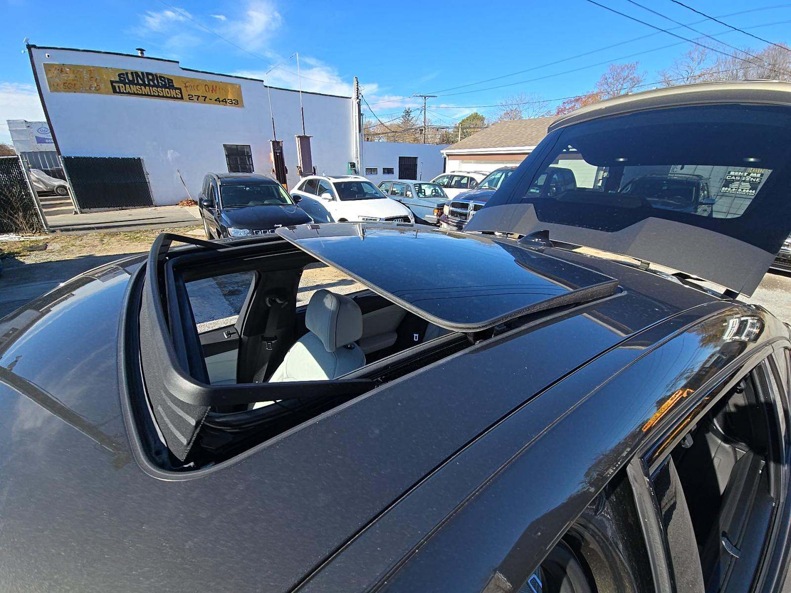 2023 BMW X6 M50i AWD