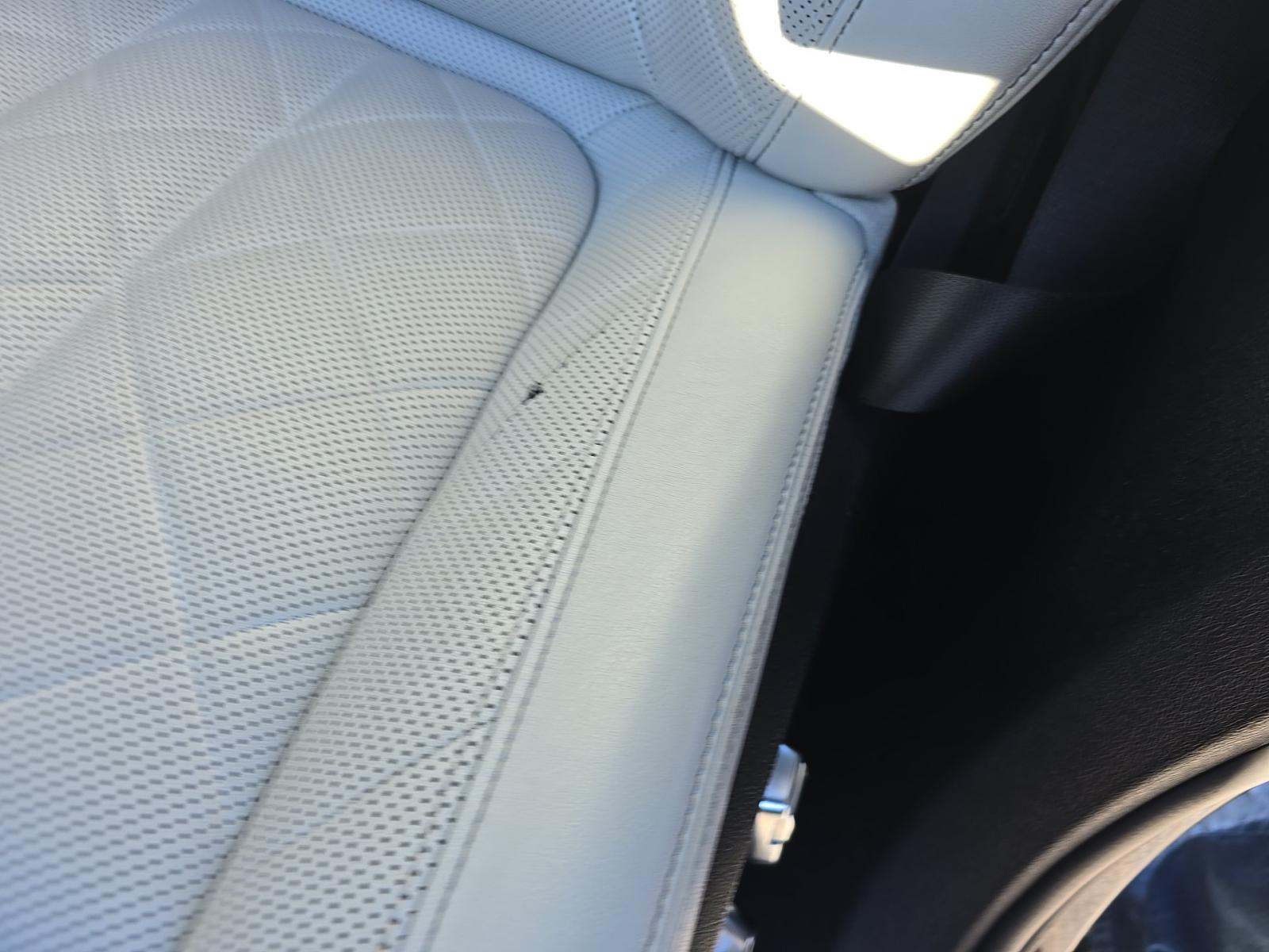 2023 BMW X6 M50i AWD