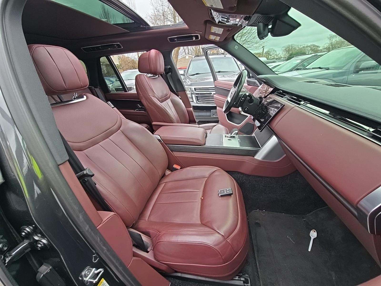 2024 Land Rover Range Rover SE AWD