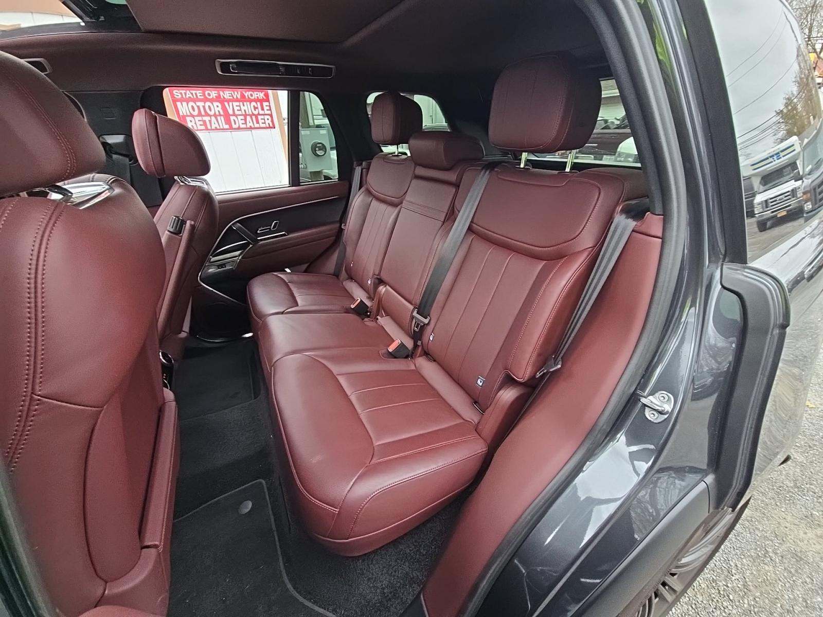 2024 Land Rover Range Rover SE AWD