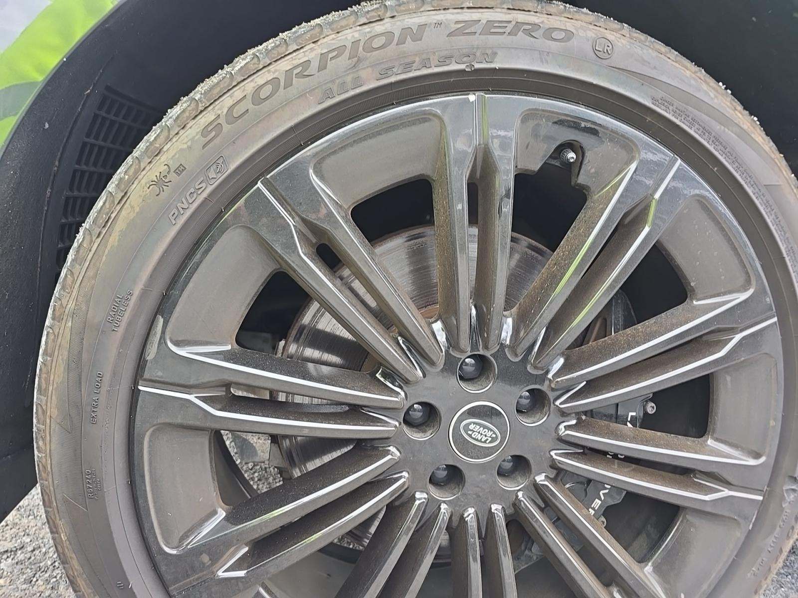 2024 Land Rover Range Rover SE AWD