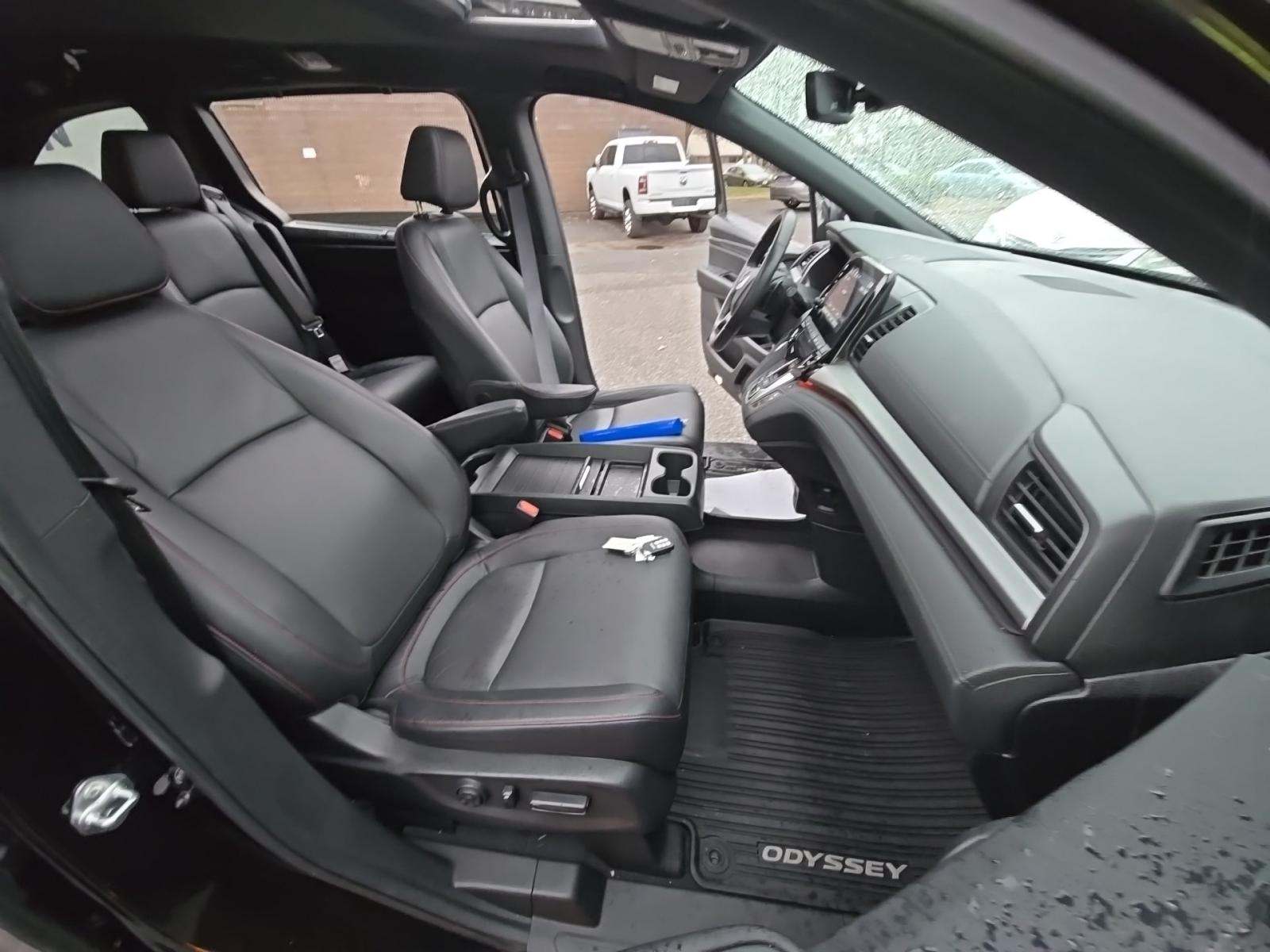 2023 Honda Odyssey Sport FWD