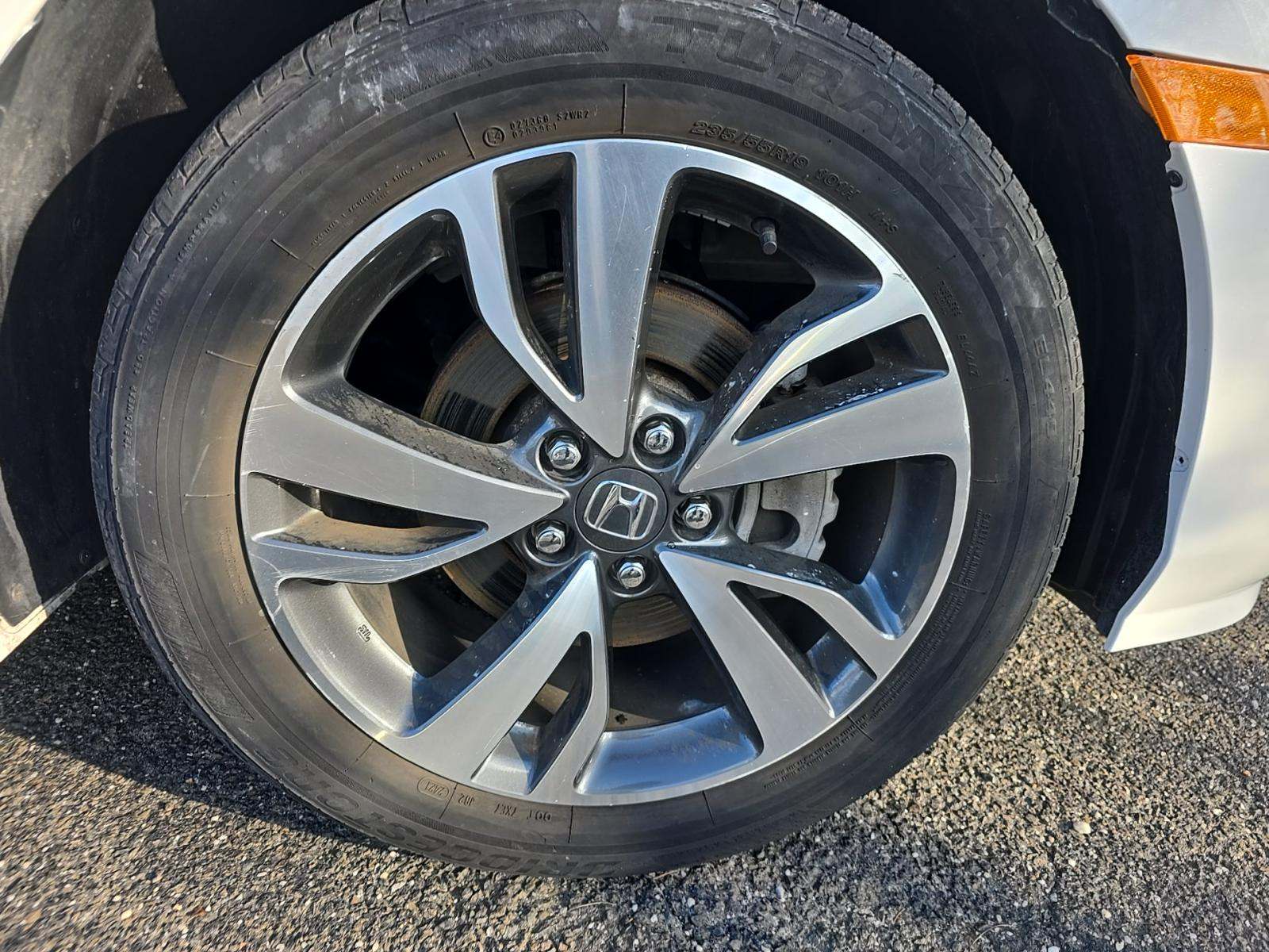 2022 Honda Odyssey Touring FWD