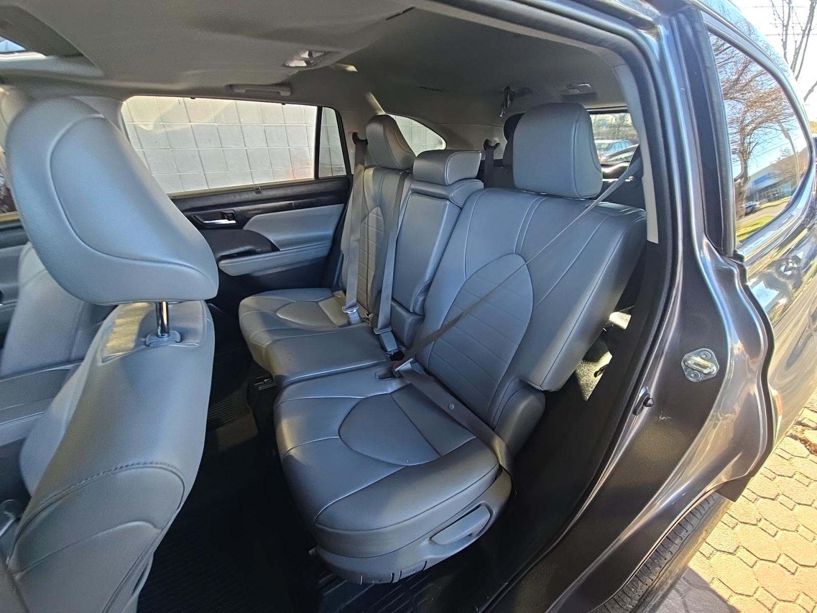 2022 Toyota Highlander XLE AWD