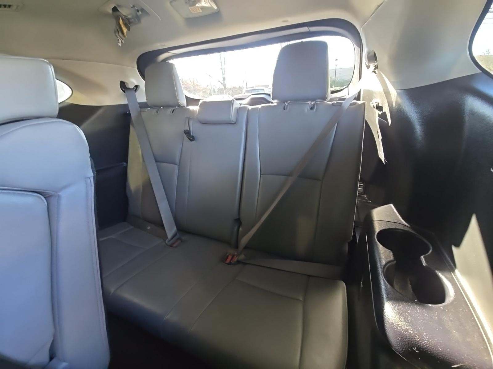 2022 Toyota Highlander XLE AWD