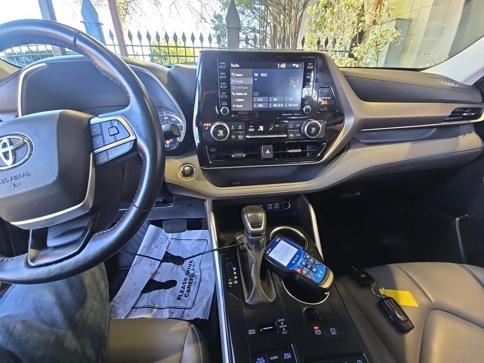 2022 Toyota Highlander XLE AWD