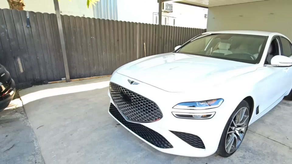 2023 Genesis G70 3.3T Standard