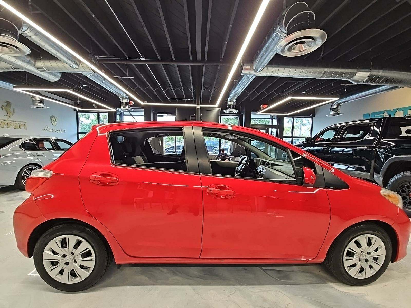 2014 Toyota Yaris LE FWD