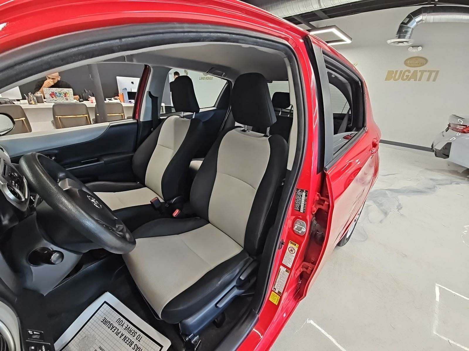 2014 Toyota Yaris LE FWD