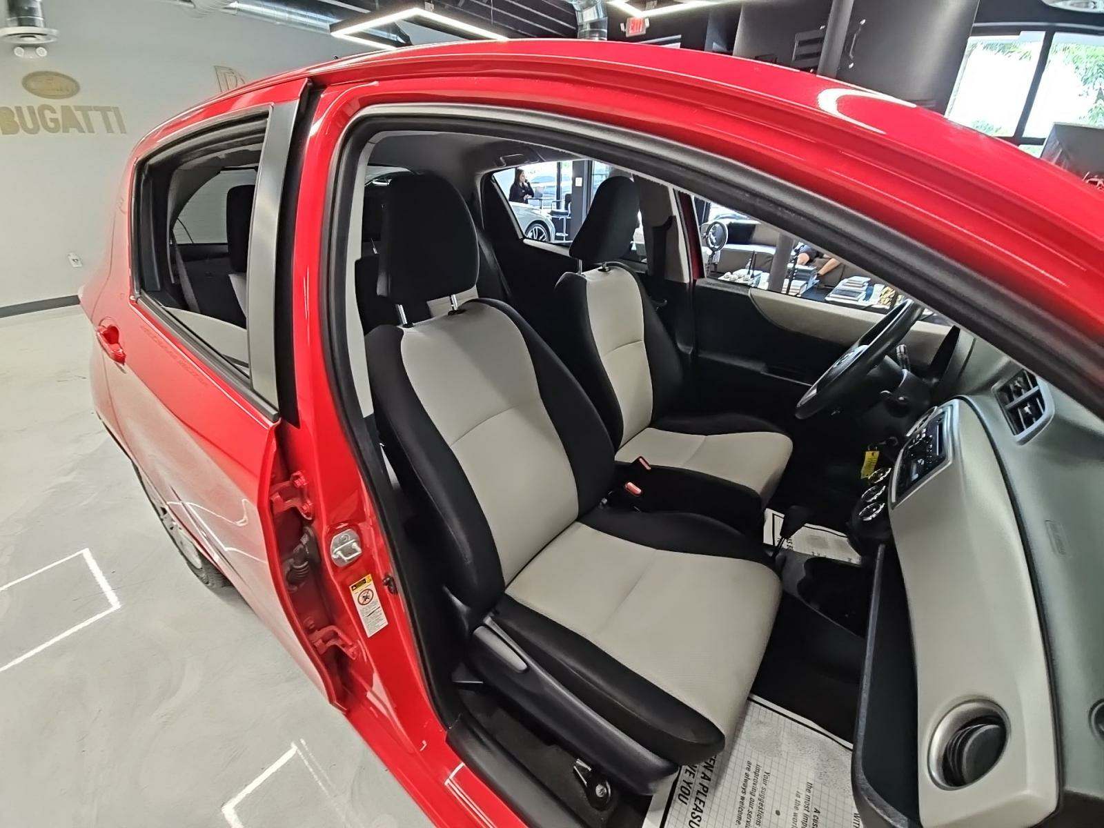 2014 Toyota Yaris LE FWD