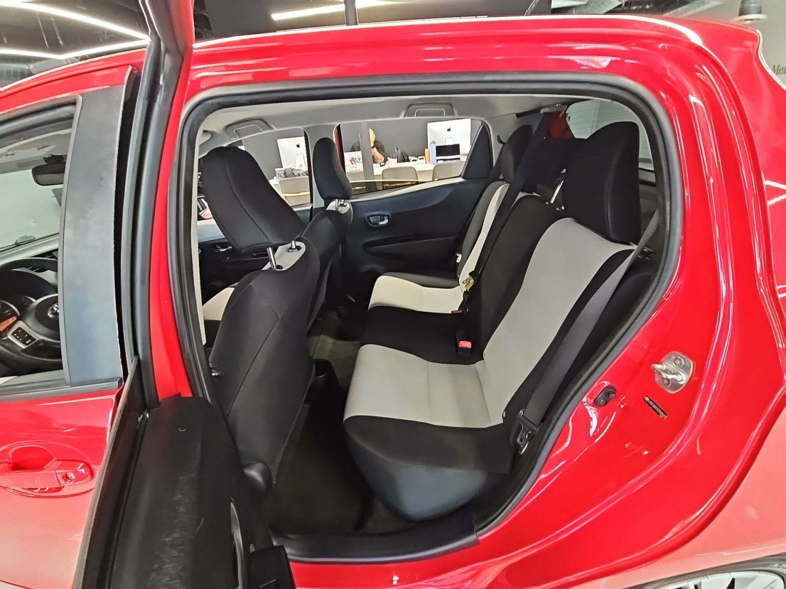 2014 Toyota Yaris LE FWD