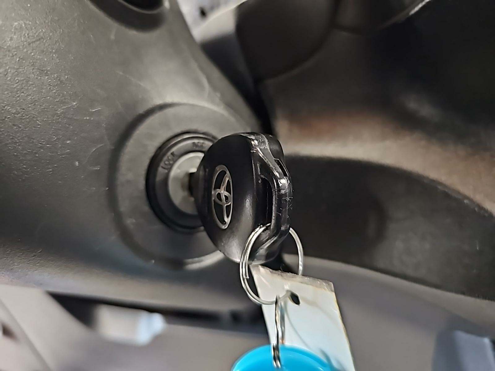 2014 Toyota Yaris LE FWD