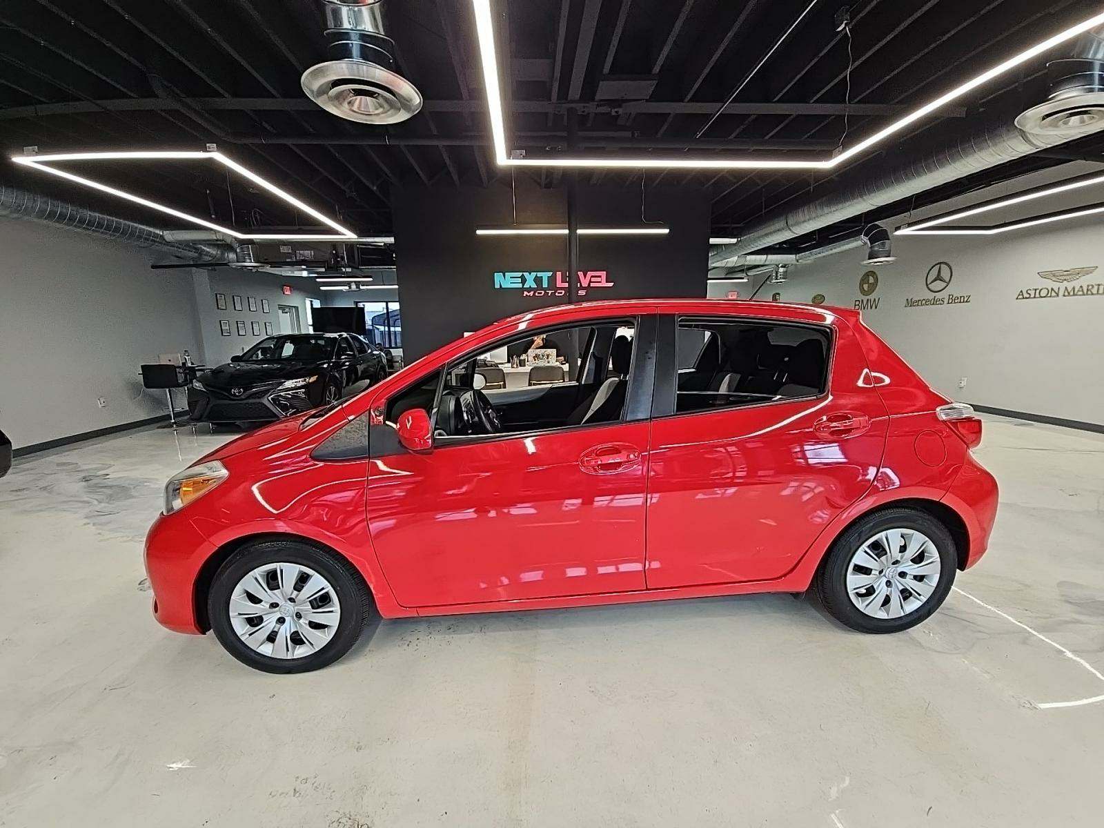 2014 Toyota Yaris LE FWD